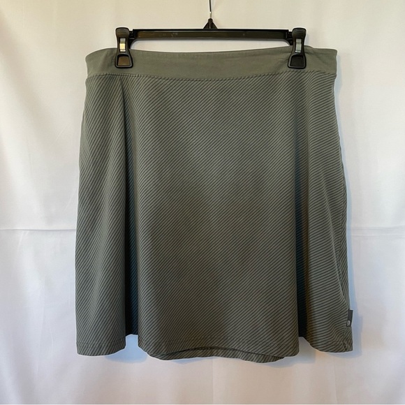 Mountain Hardwear Green Striped A-Line Large Knee-Length Skirt Gorpcore - Picture 1 of 7